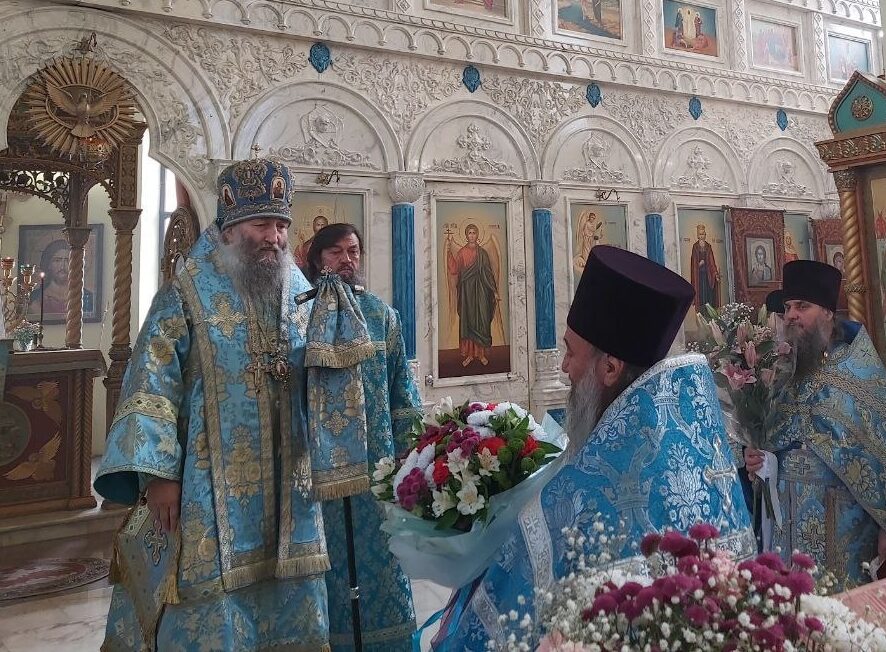 Газета «Бизнес-Арс» о годовщине хиротонии владыки Гурия (+ Фото)