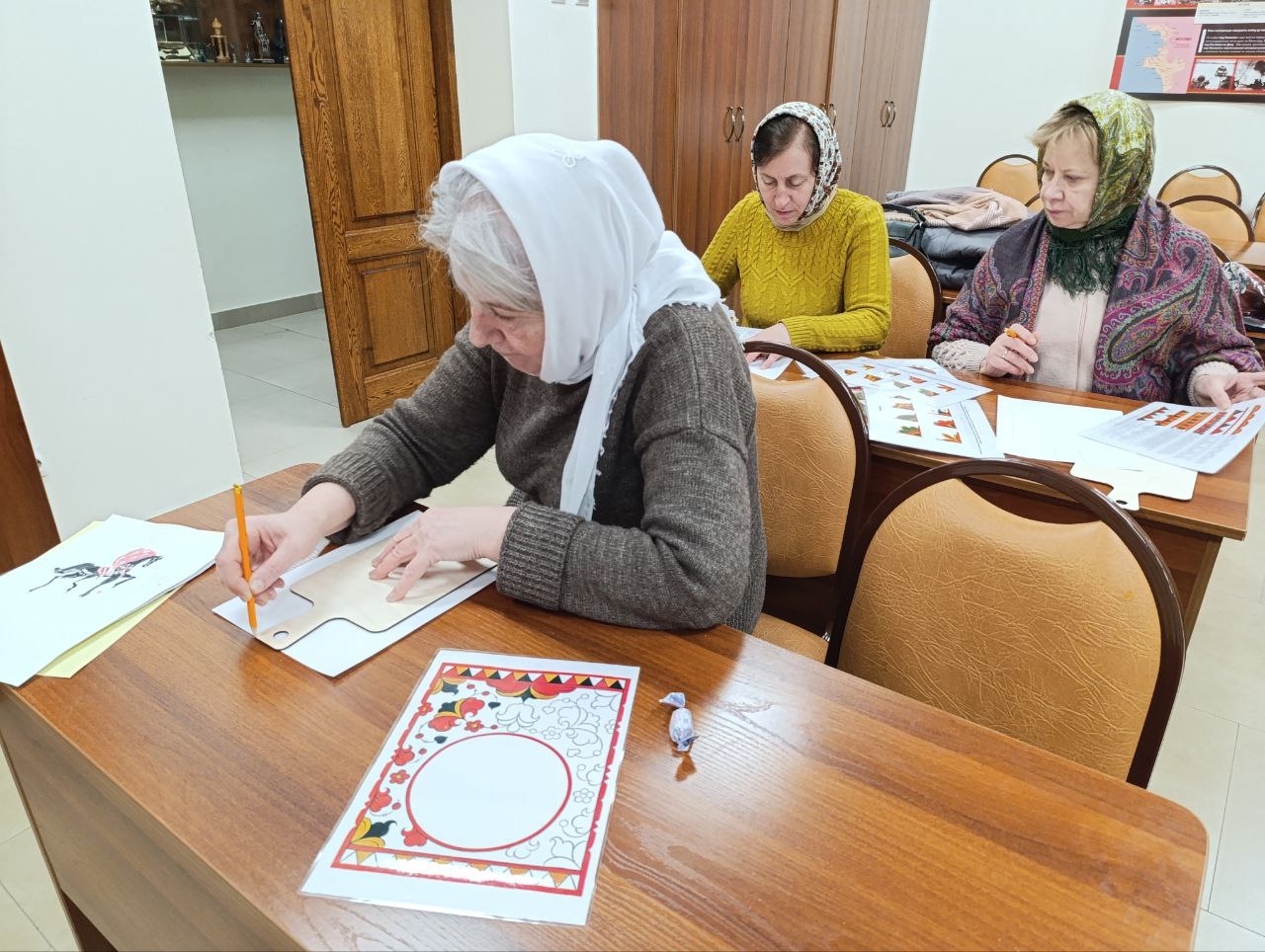 В Духовно-просветительском центре начался кружок «Сказочный букет» для взрослого населения (+ Фото)