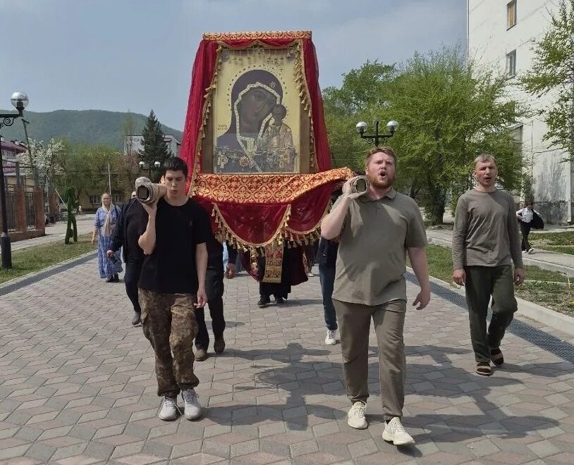 Под покровом Богородицы и святых князей: престольный день в Дальнегорске (+ Фото + Видео)