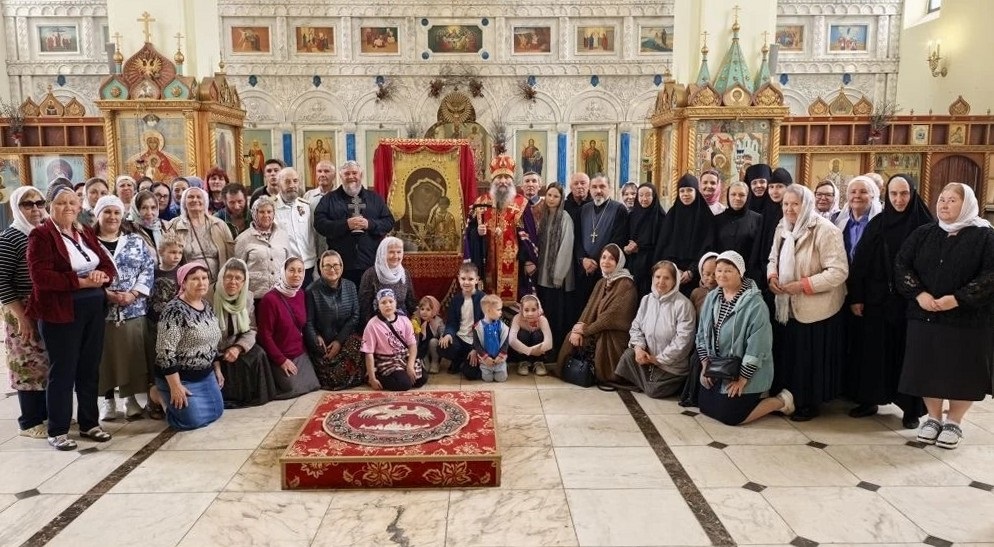 В Кафедральном соборе г. Арсеньева прославили Табынский образ иконы Пресвятой Богородицы (+ Фото)